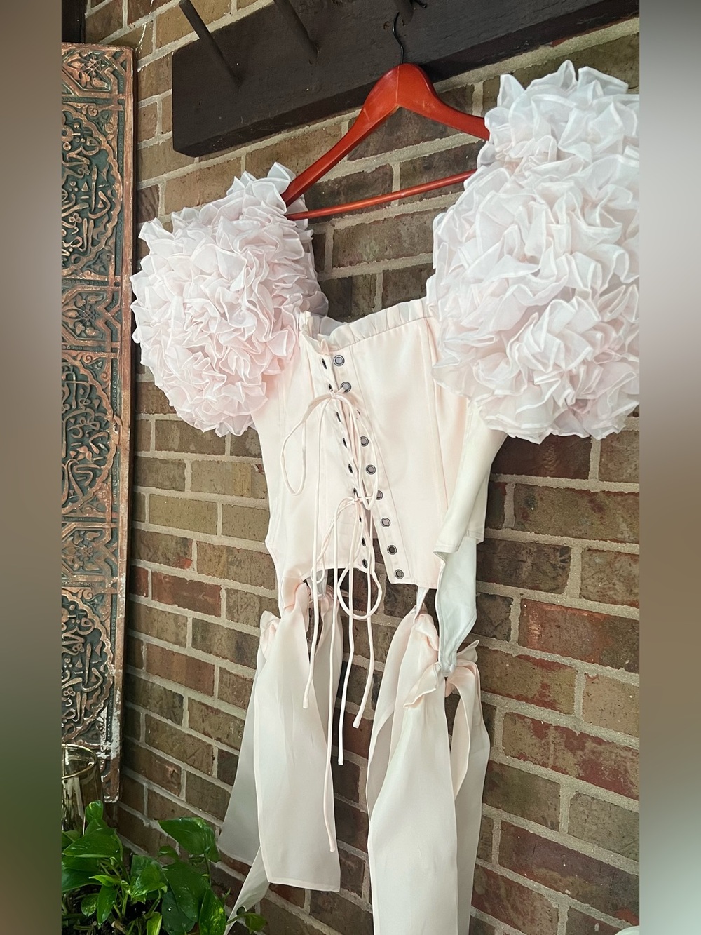 Selkie Pink Ruffle Puff-Sleeve Corset - Picture 5 of 10